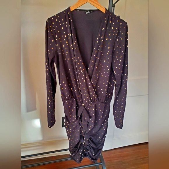 Moda International Dresses & Skirts - 🍇3/$10 Moda International LBD